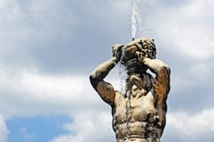 Rzym zabytki - fontanna Trytona - fragment